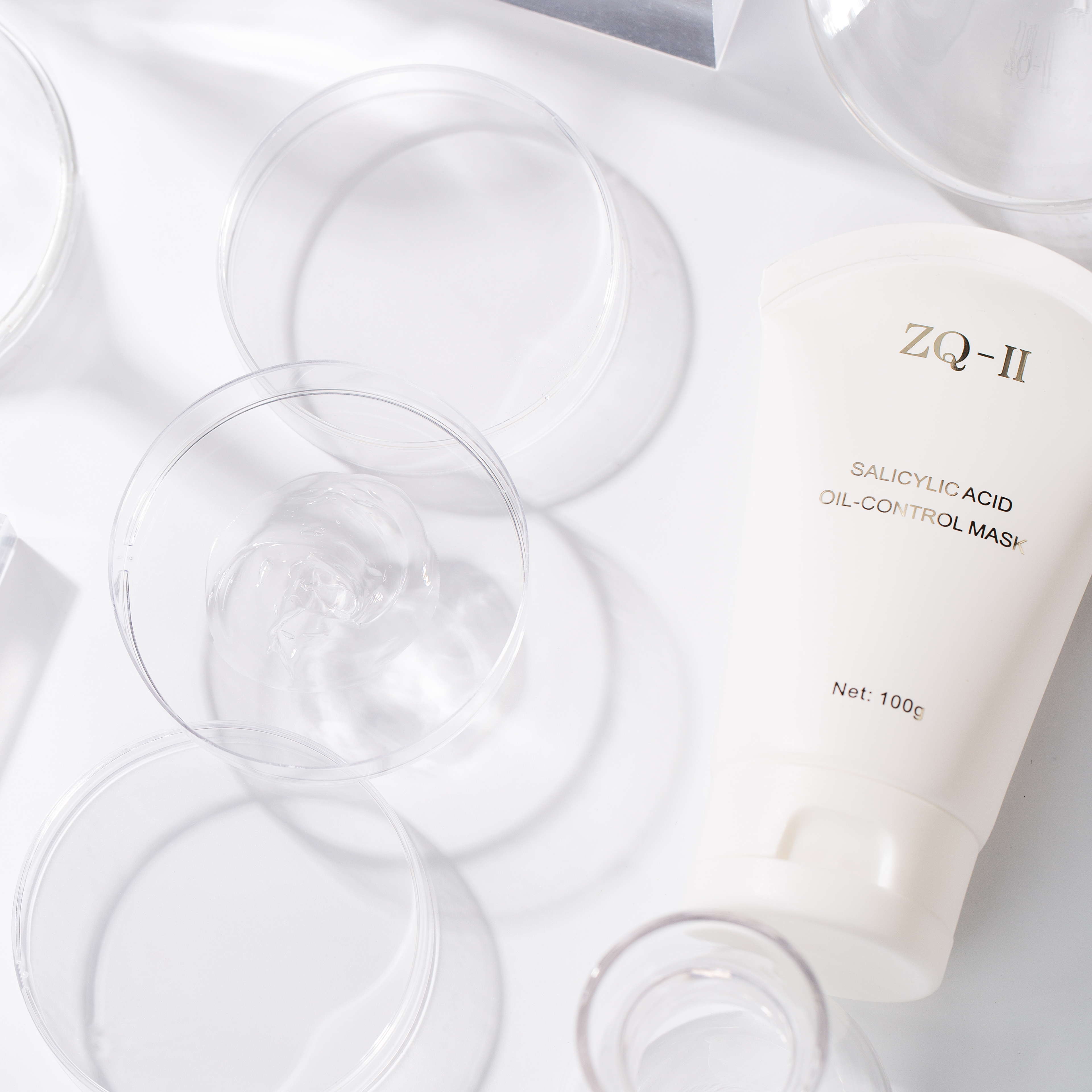 Čistá pokožka sa začína tu: vaša maska ​​na kontrolu oleja kyseliny salicylovej